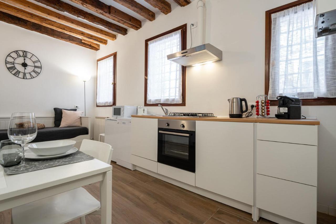 Suite Rava - San Marco With Pool Venecia Exterior foto