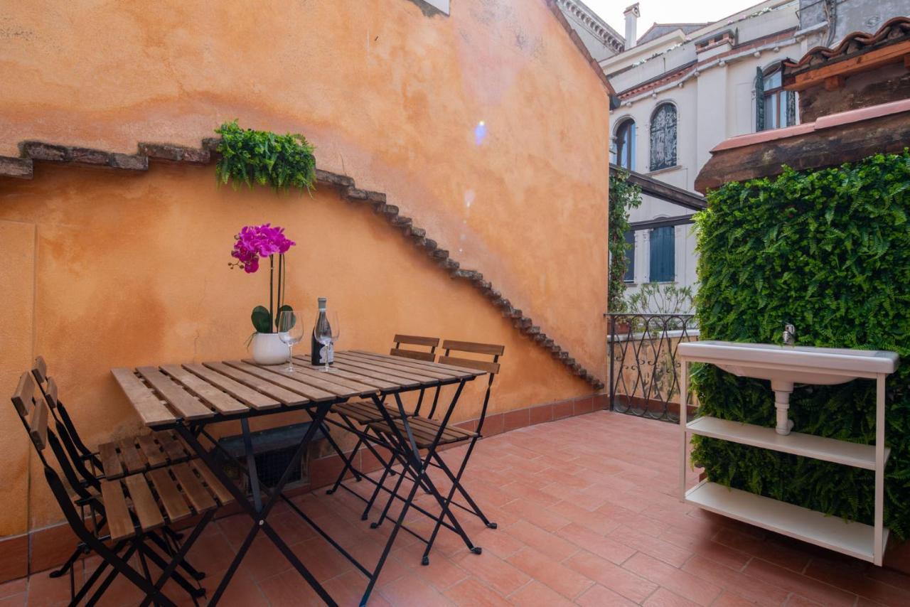 Suite Rava - San Marco With Pool Venecia Exterior foto