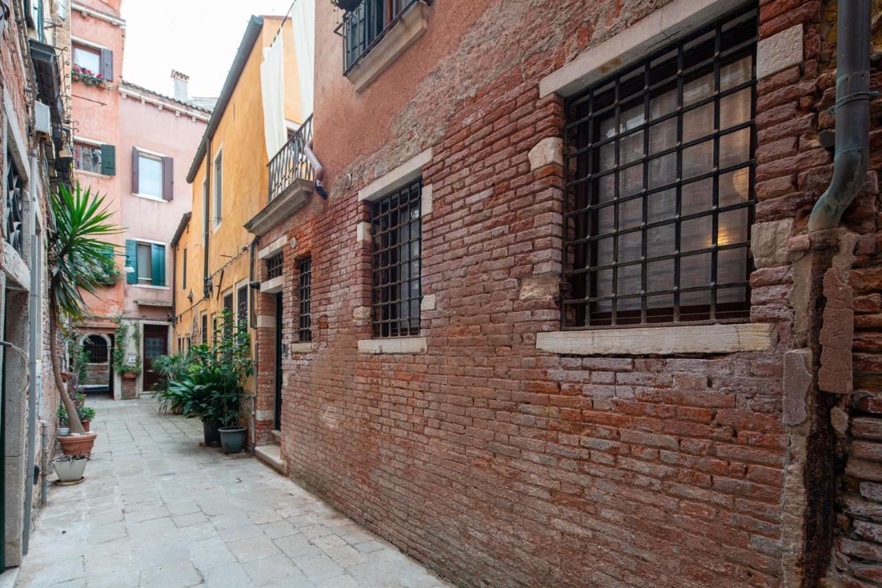Suite Rava - San Marco With Pool Venecia Exterior foto