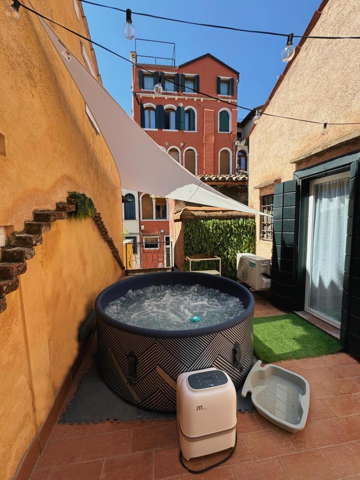 Suite Rava - San Marco With Pool Venecia Exterior foto